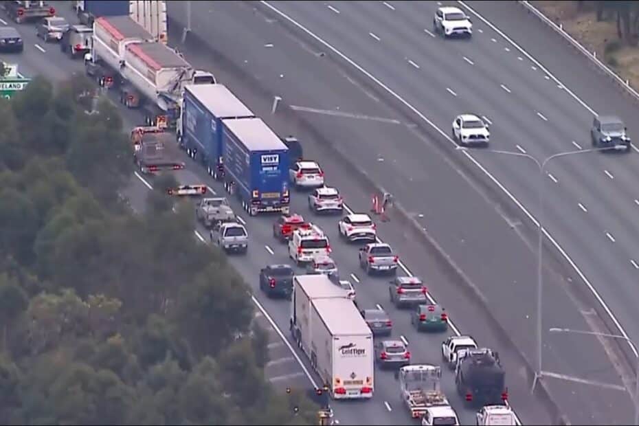 Gateway Motorway Crash Today