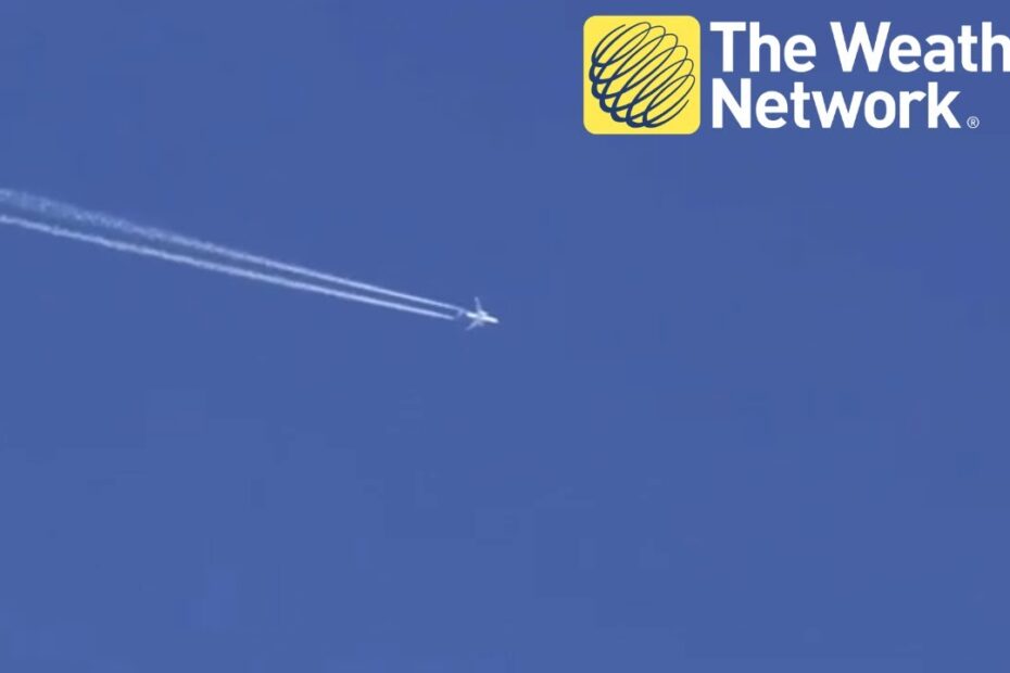Why Do Planes Leave A Trail